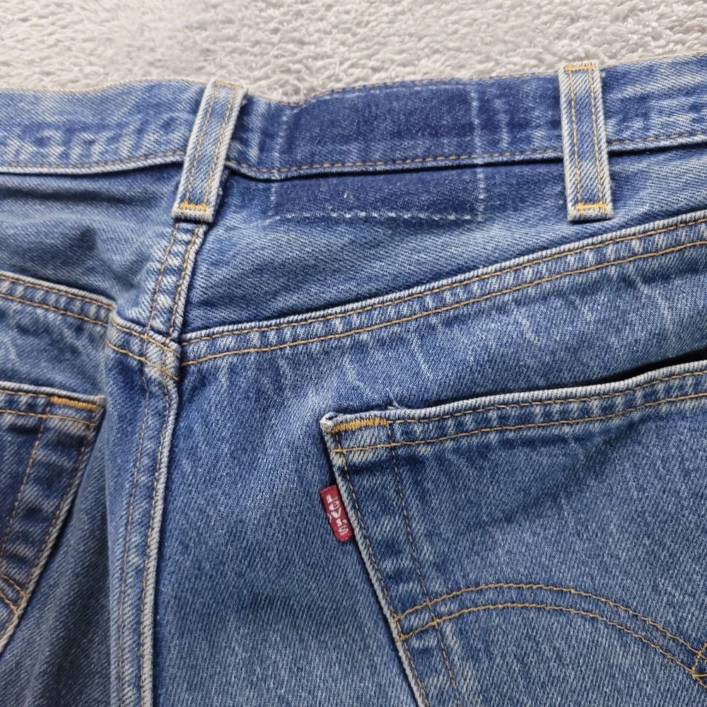 VTG Levis 501 Jeans Mens 40x28 Blue Regular Straight Button Fly Made In USA Y2K